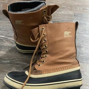 Sorels size 7 winter boots worn 5 days last winter